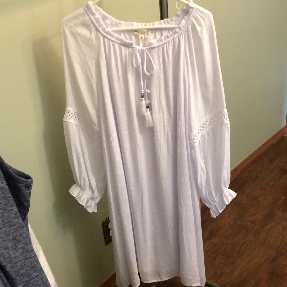 White Parallel Skies size Large white dress. New without tags. Never worn